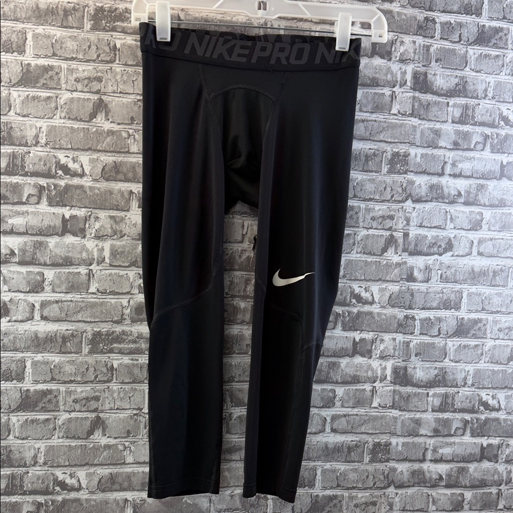Nike Pro Black capri compression Leggings‎